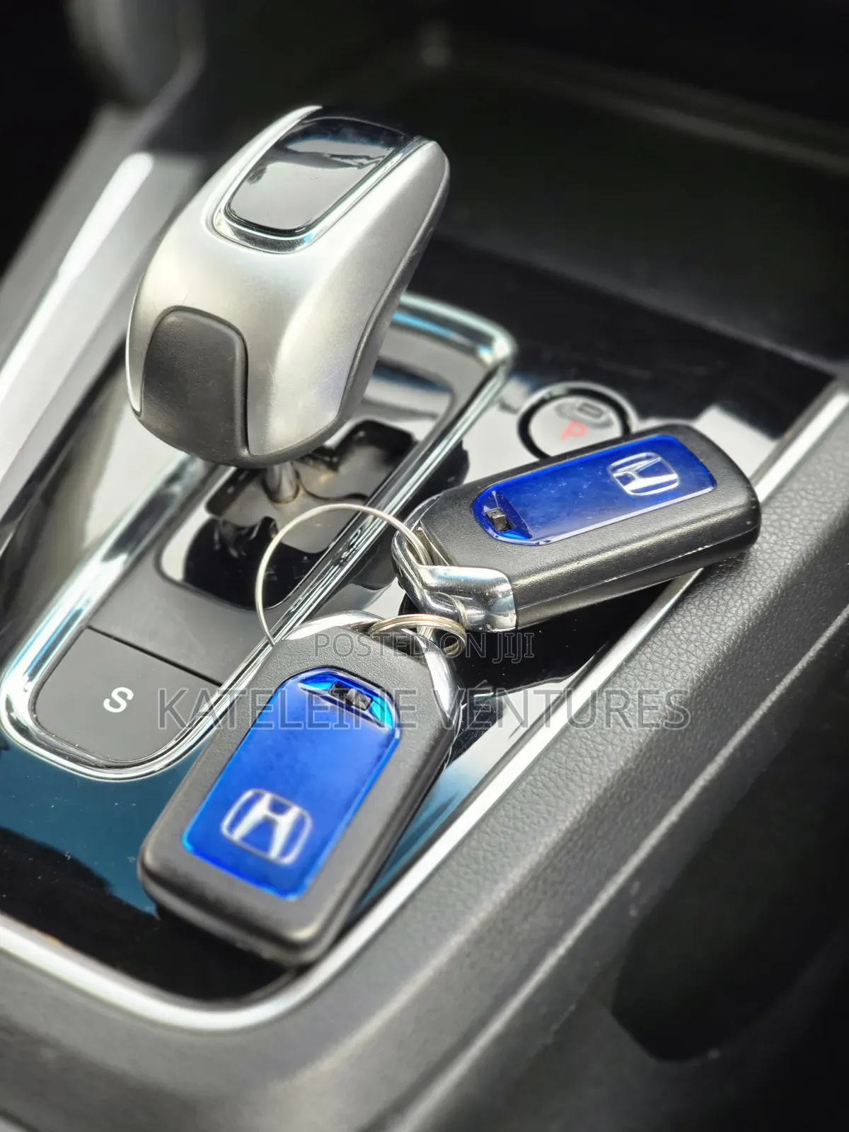 Honda Fit Shuttle 2019 Silver