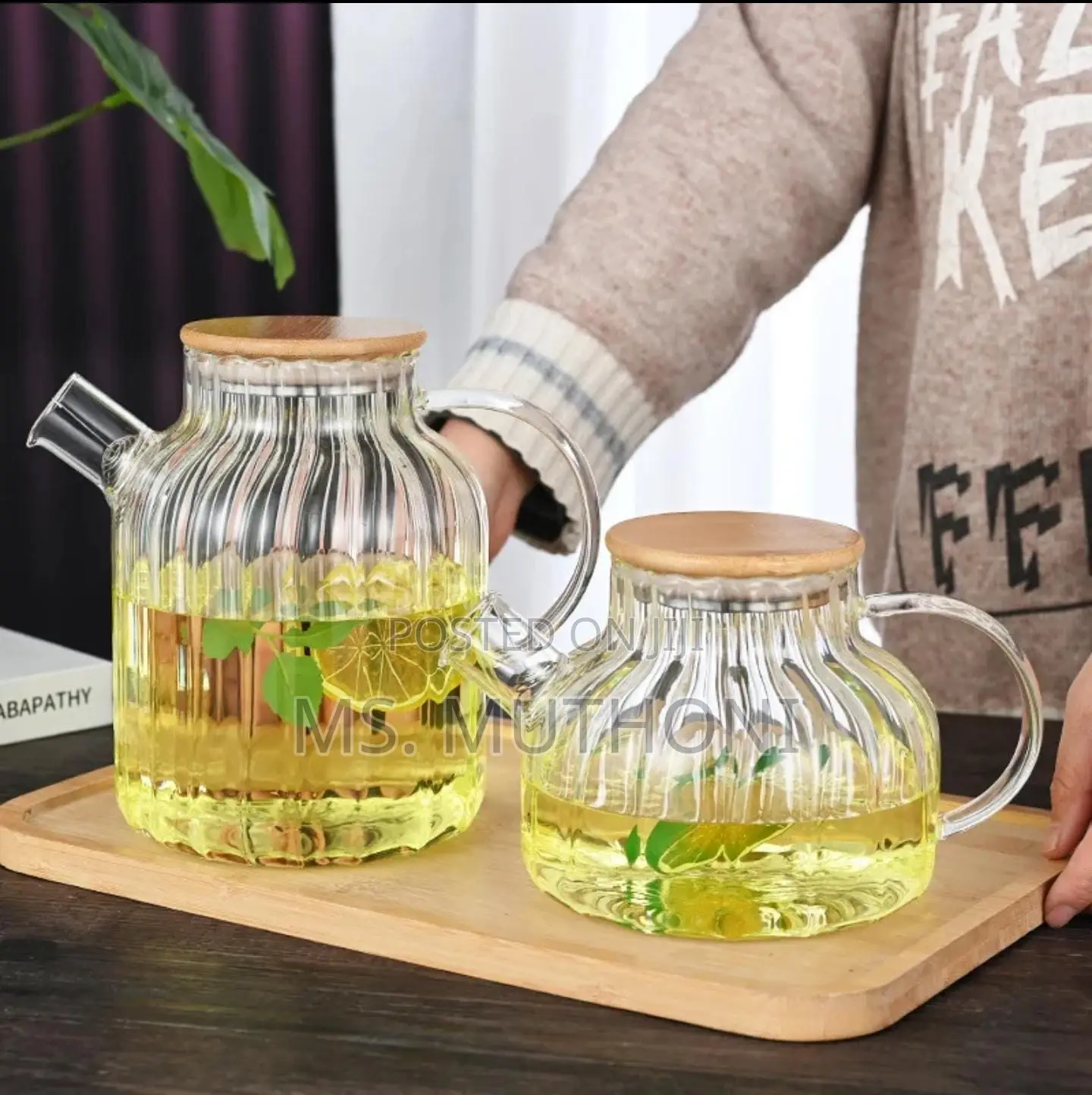 1.8 LTRS Elegant,High Borosilicate Ribbed Glass Teapot.