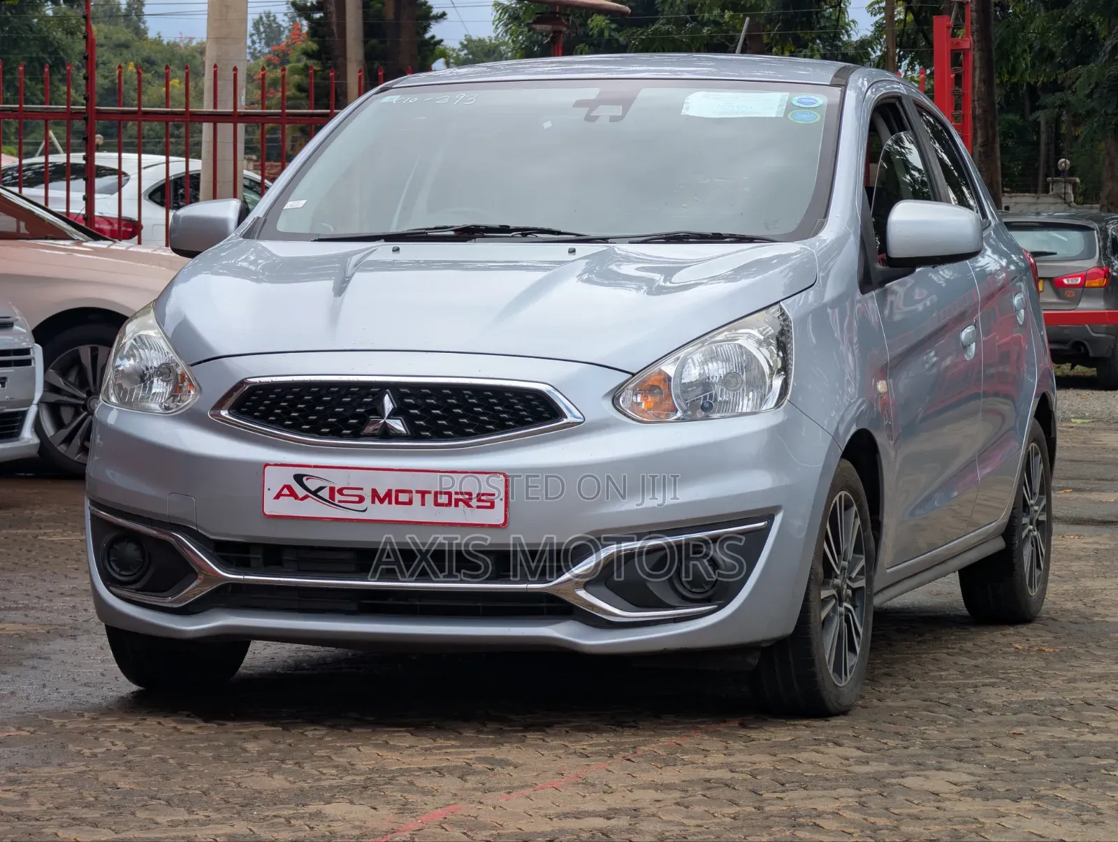 Mitsubishi Mirage SE 2018 Silver