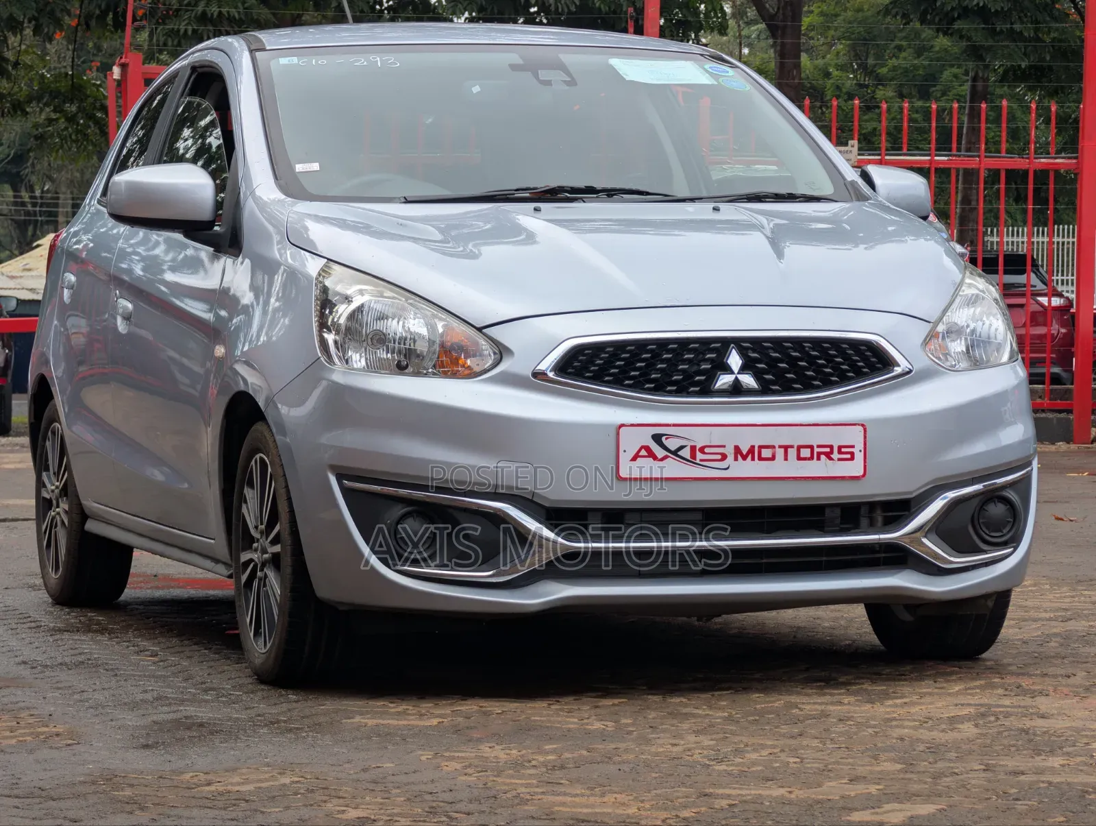 Mitsubishi Mirage SE 2018 Silver