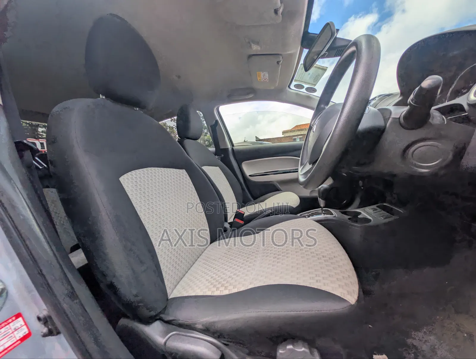 Mitsubishi Mirage SE 2018 Silver