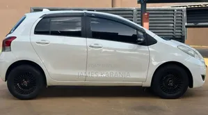 Toyota Vitz 2010 White