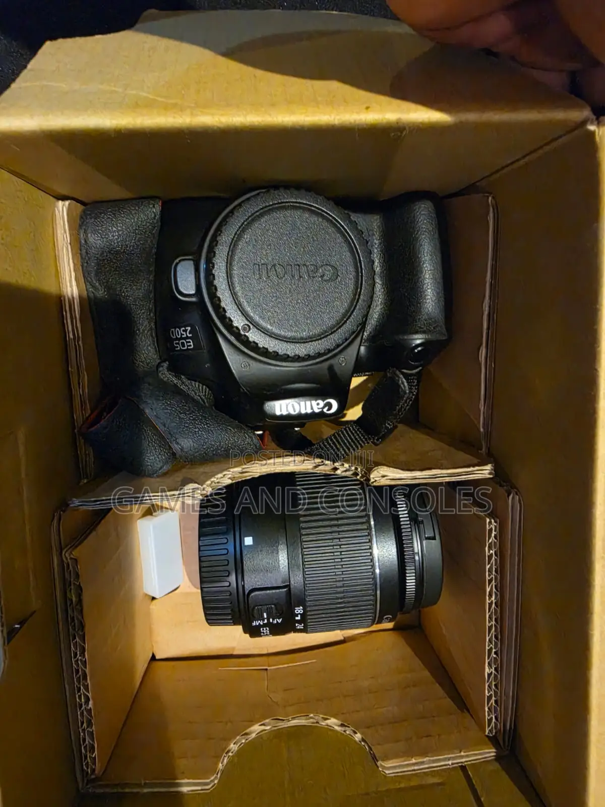 Canon E0s 250d
