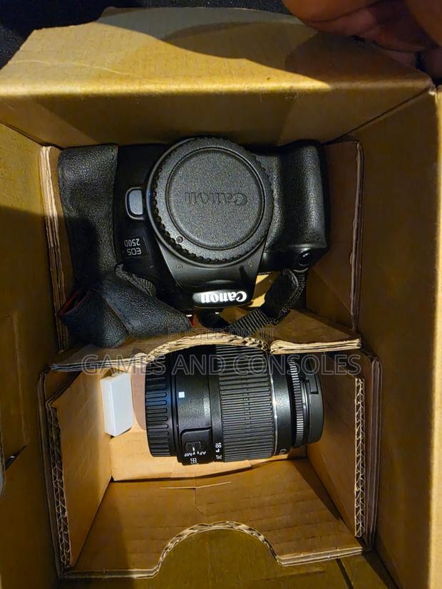 Canon E0s 250d - thumbnail 3