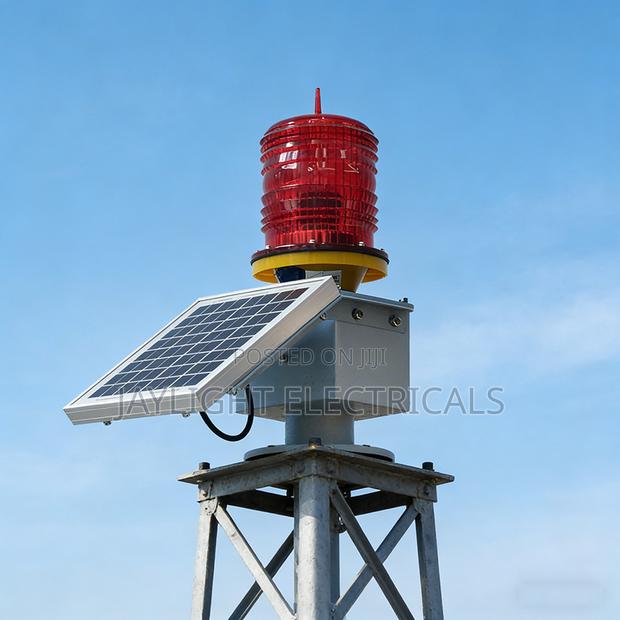 Outdoor Solar Power White Flashing Light for Airplane Warning Led