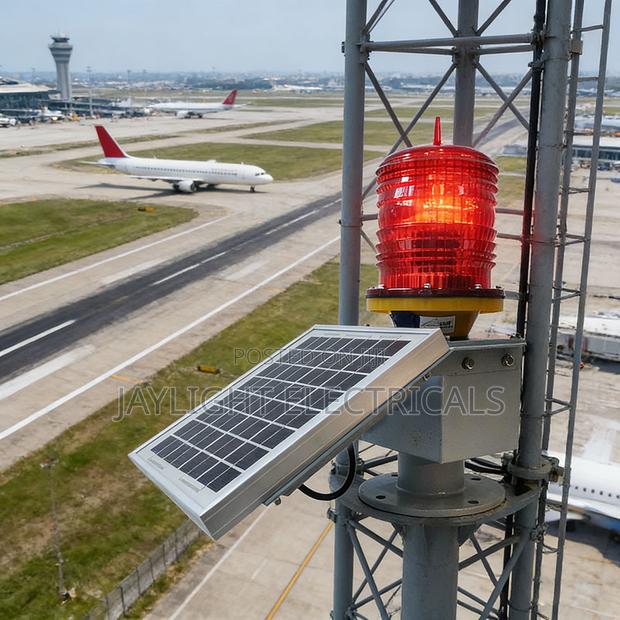 Outdoor Solar Power White Flashing Light for Airplane Warning Led - thumbnail 2