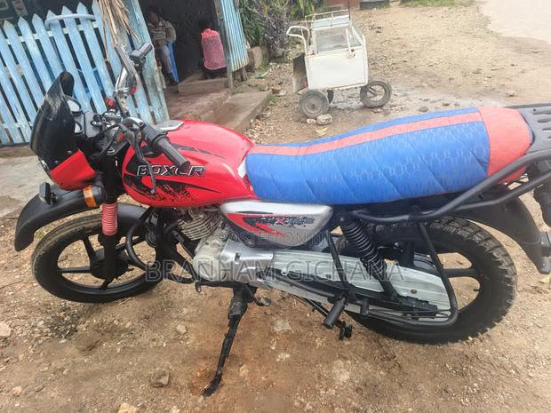 Bajaj Boxer 125 2021 Red - thumbnail 2