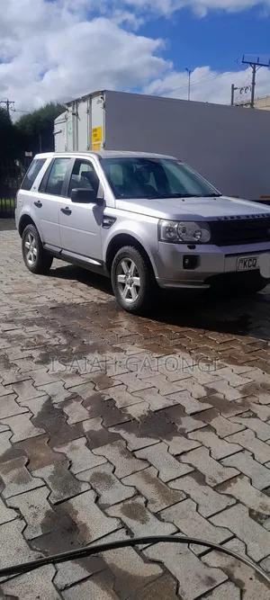 Land Rover Freelander 2011 Silver