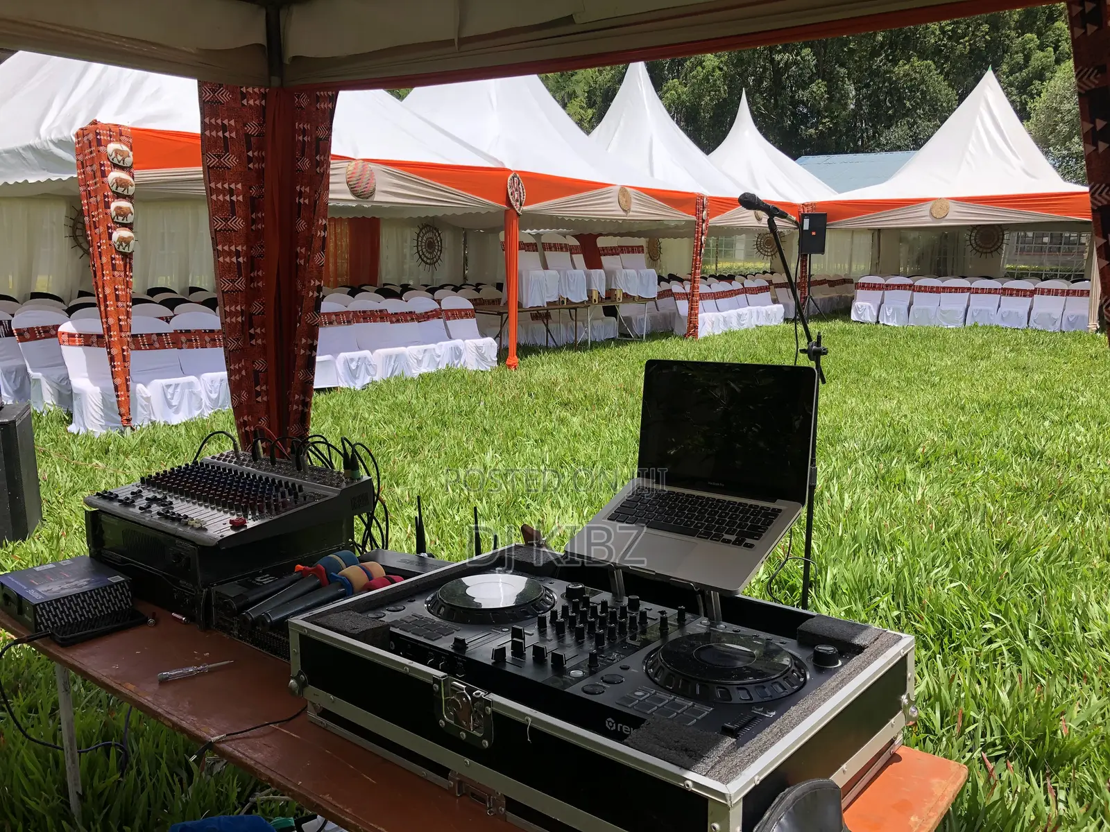 Professional Dj Entertainment Services for Corporate Events