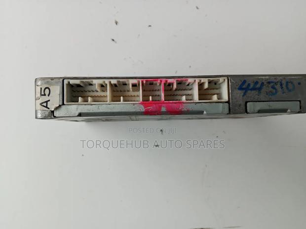 Toyota Gaia Engine Control Unit - thumbnail 2