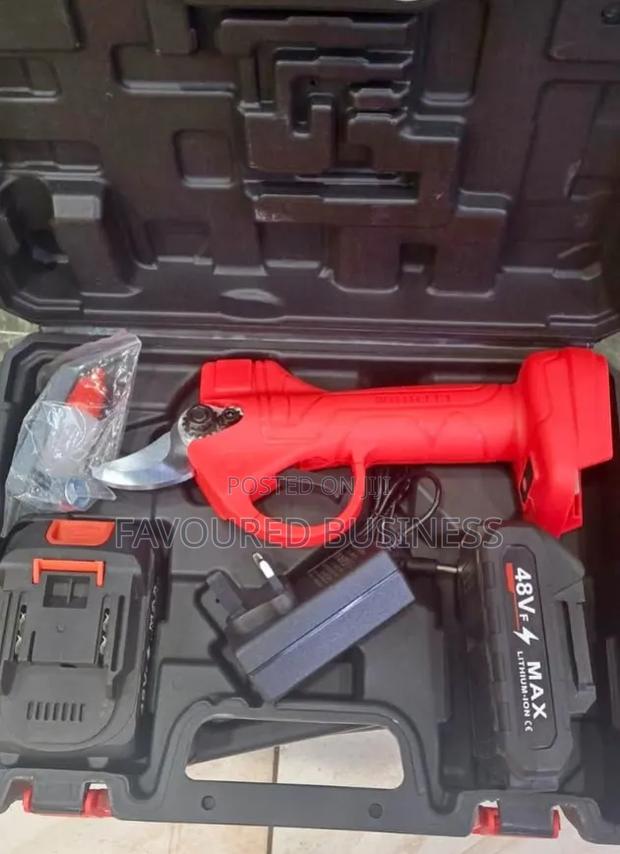 Approved Cordless Pruning Shears / Strong Reachable Pruning Shear - main view