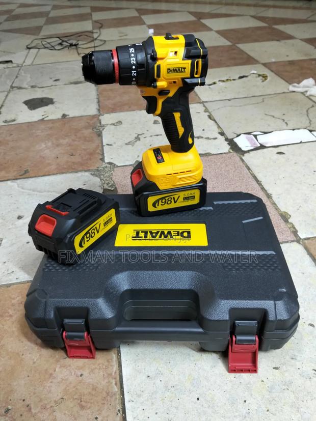 Dewalt Brushless Cordless Hammer Drill Metallic Chunk 2 Battery 198v - main view