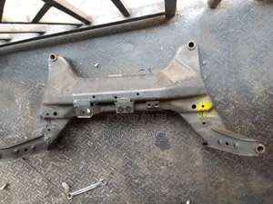 Crossmember Nissan B15