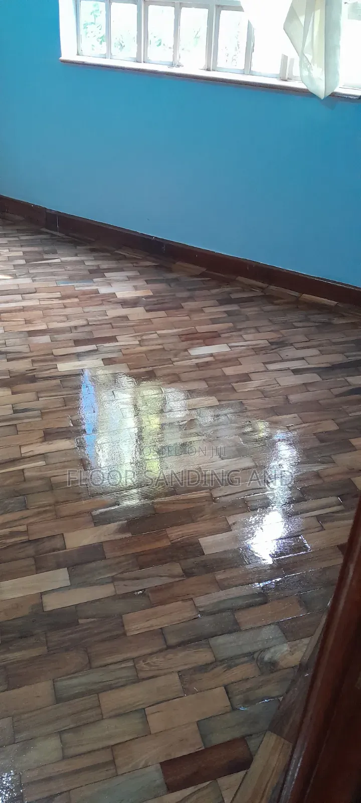 Wooden Floor Sanding Work and Polishing Services