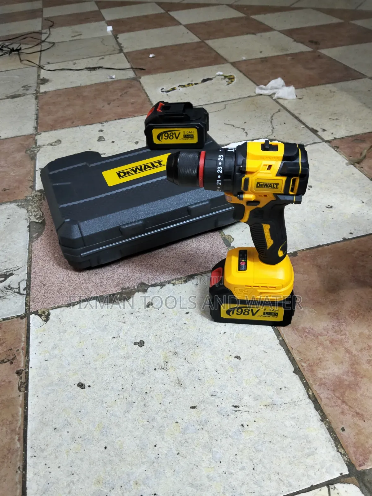 Designer Dewalt Cordless Brushless Impact Hammer Drill 198v 2 Battery