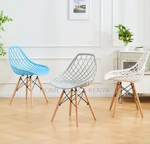 Dining Chair: Minimalist Mesh Plastic Dining Chair