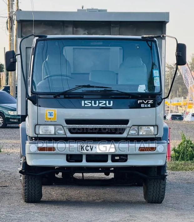Isuzu FVZ Tipper 2019 Grey - thumbnail 2