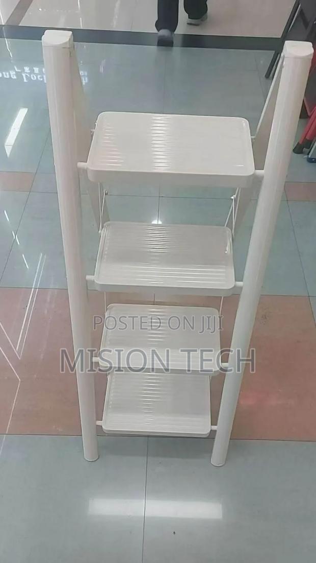 4 Layer Metallic Ladder ** - main view