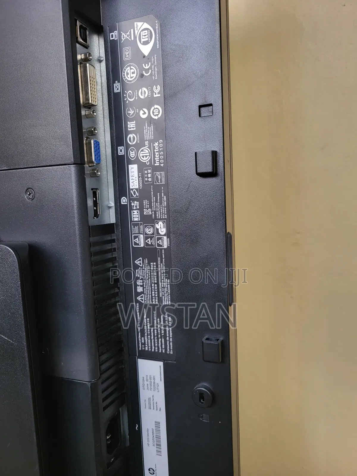 Hp Framed 24 Inches