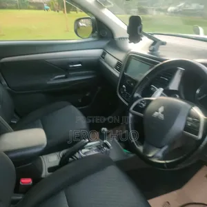 Mitsubishi Outlander 2.4 PHEV AWD 2014 White