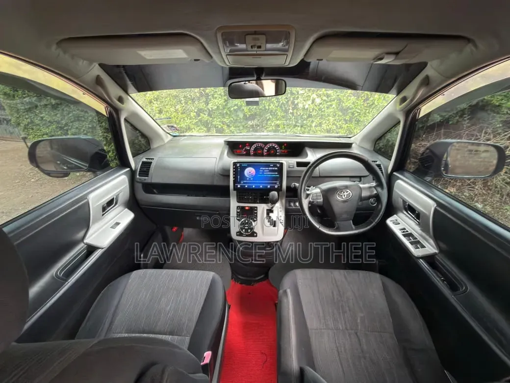 Toyota Voxy 2012 Burgundy