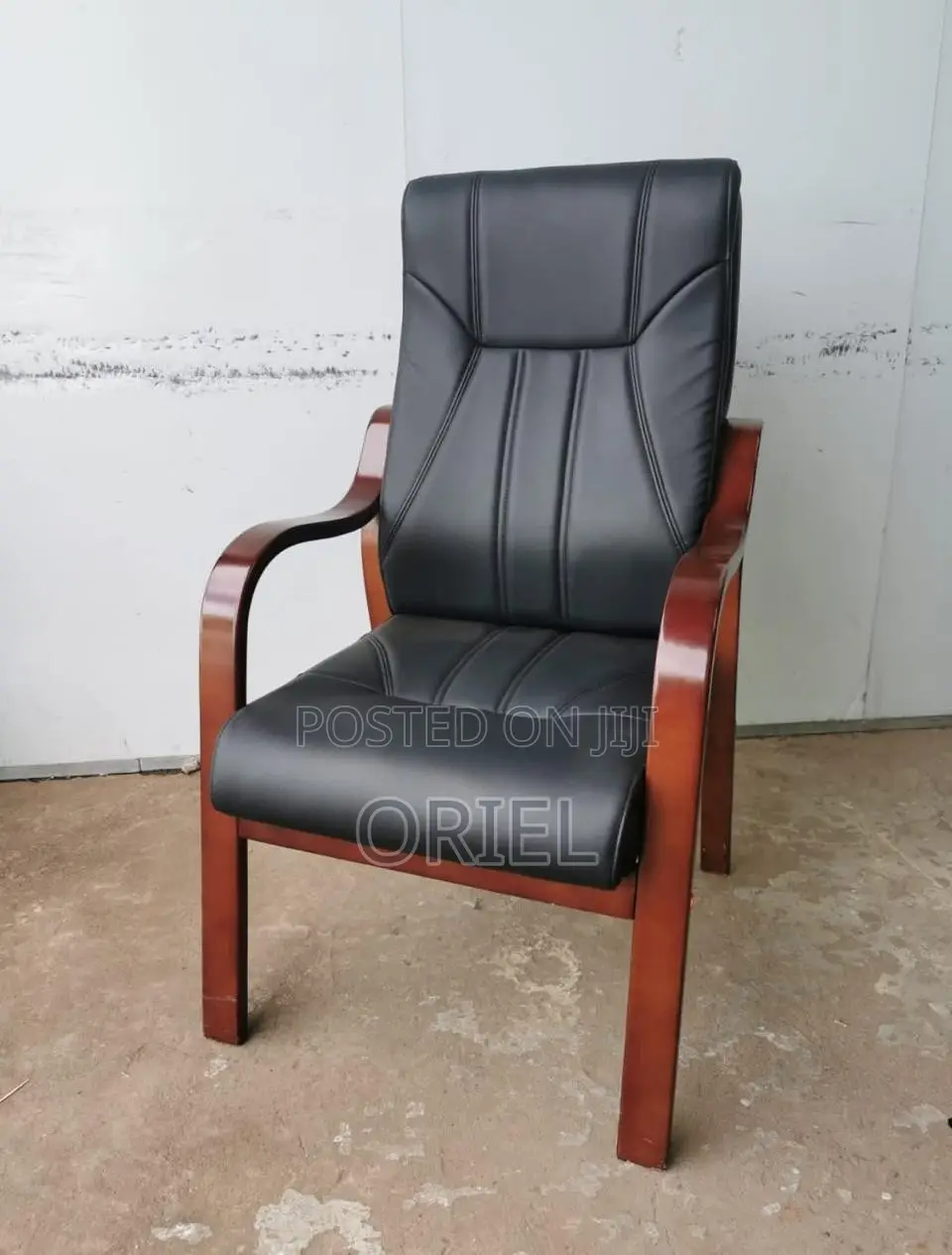 Office Chair Wooden Frame Executive Black Leather Office Seat