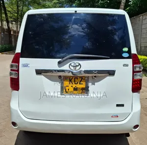 Toyota Noah 2013 White
