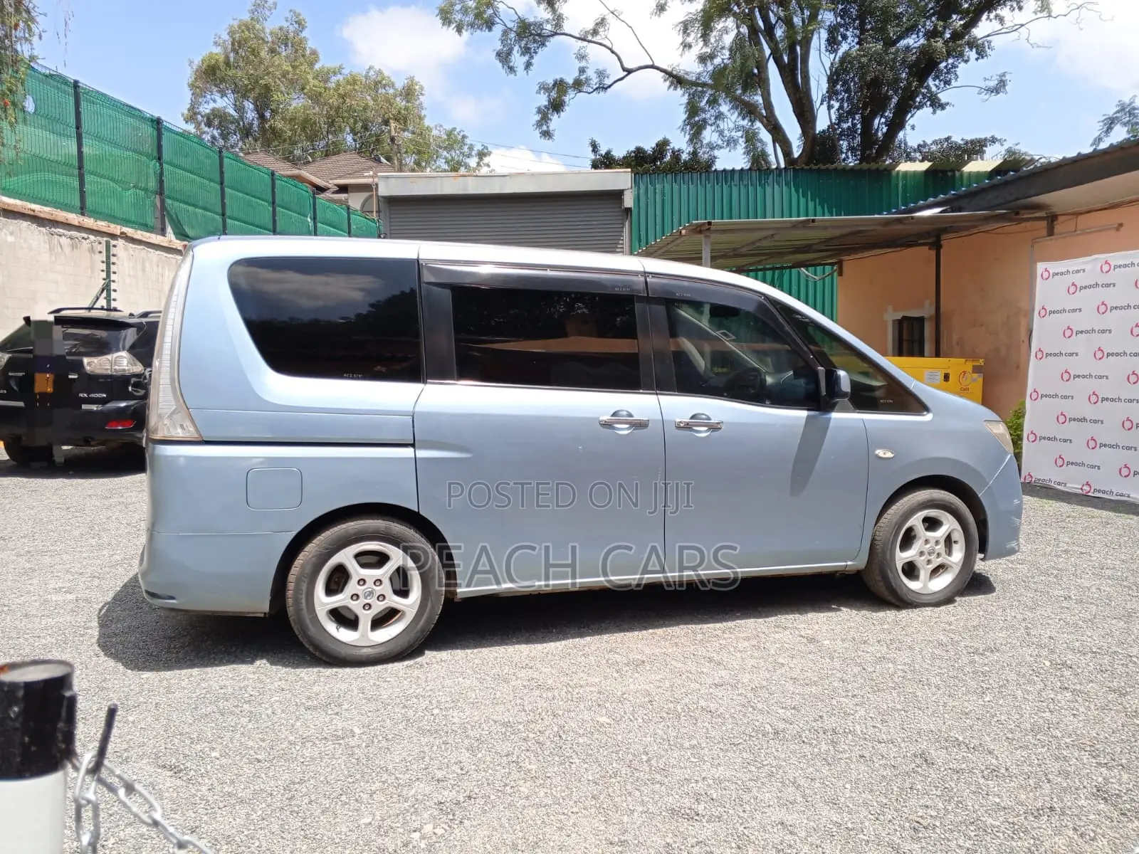 Nissan Serena 2013 Blue