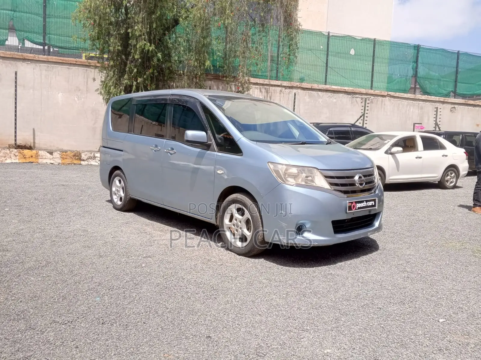 Nissan Serena 2013 Blue