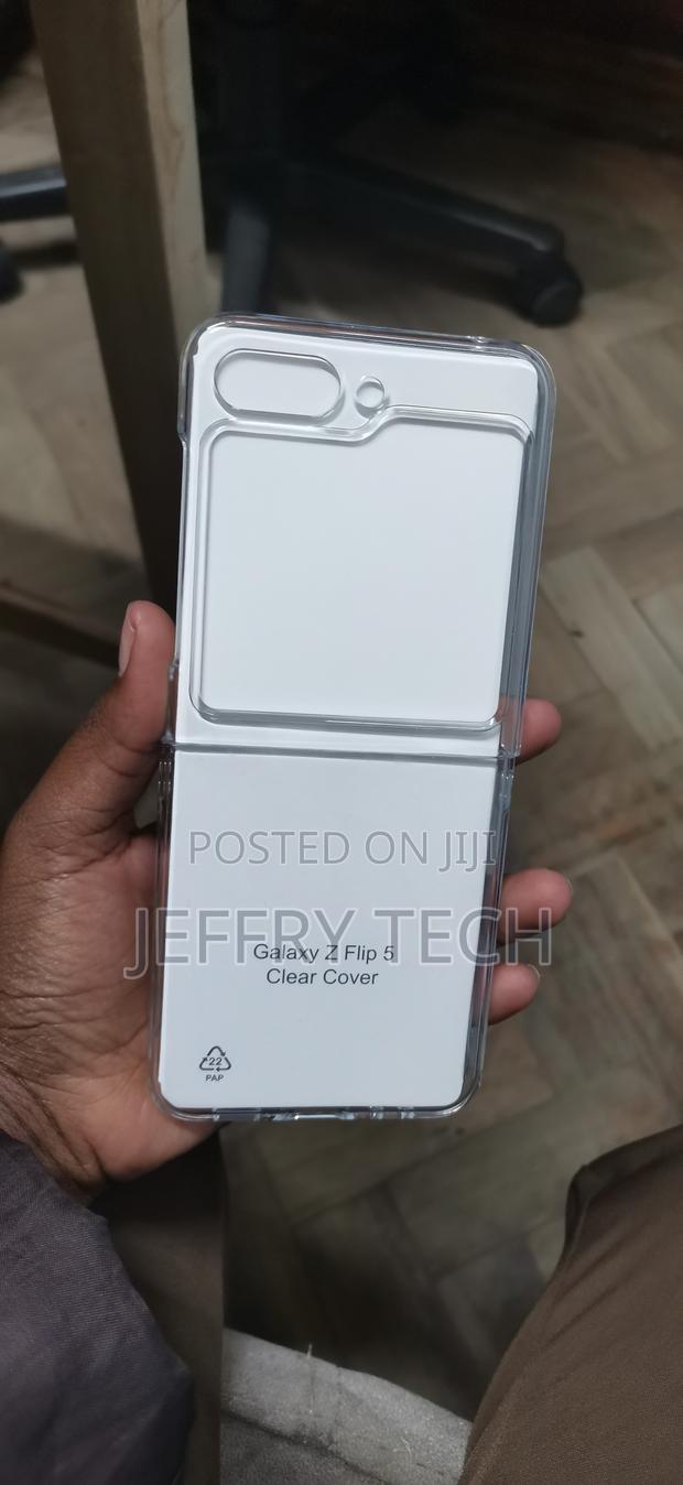 Samsung Galaxy Z Flip 5 Clear Cover With a Transparent, Slim Design