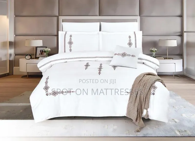 Egyptian Duvet Cover Set. Elegant Comfort Luxury Soft Material.