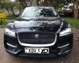 Jaguar F-Pace 2018 Black