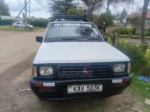 Mitsubishi L200 2005 White