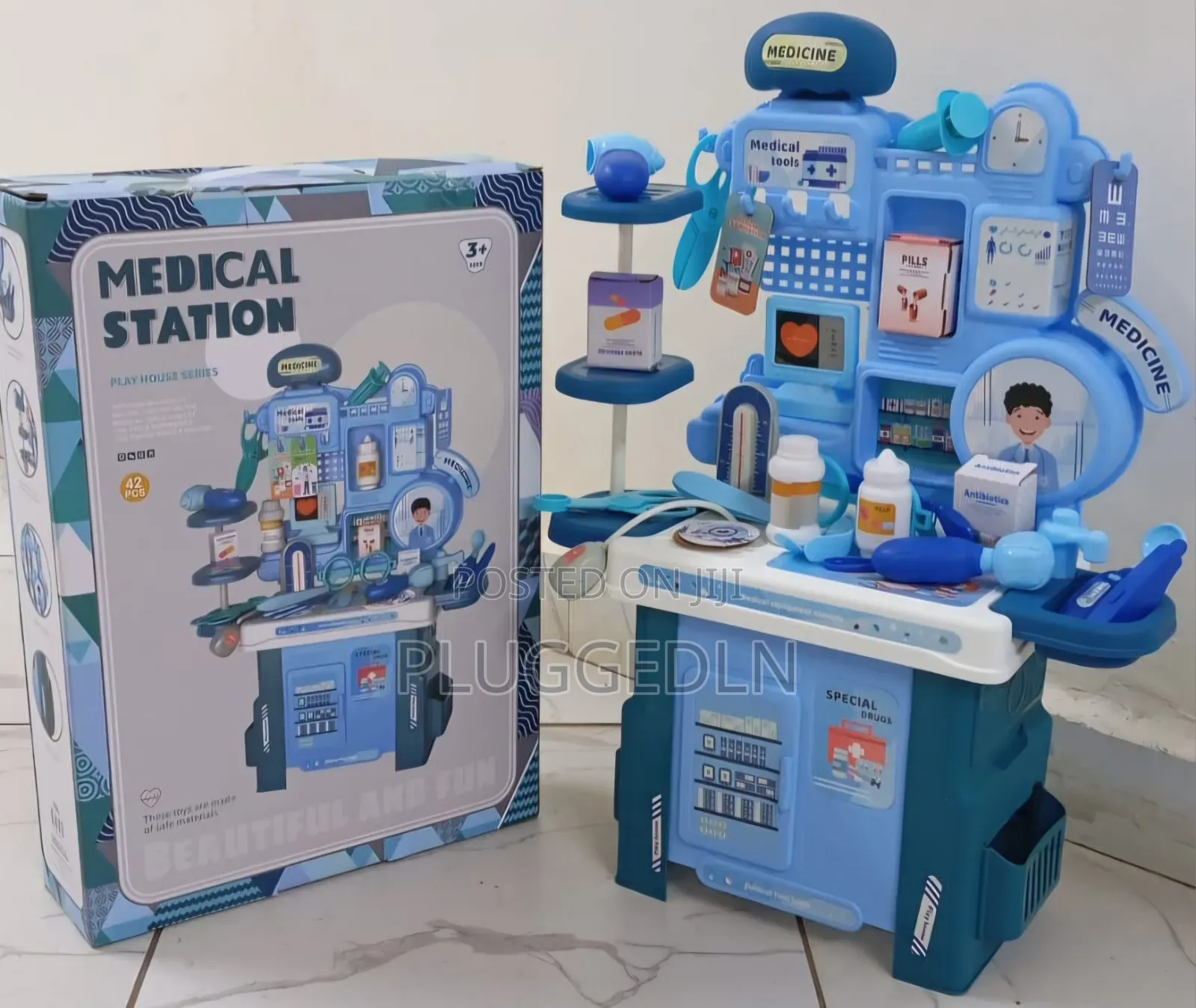 Medical Station Playset 42 Pieces