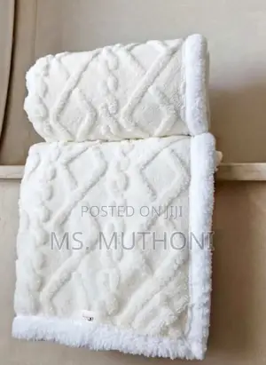 Textured, Diamond-Patterned Cable Knit Design Throw Blankets