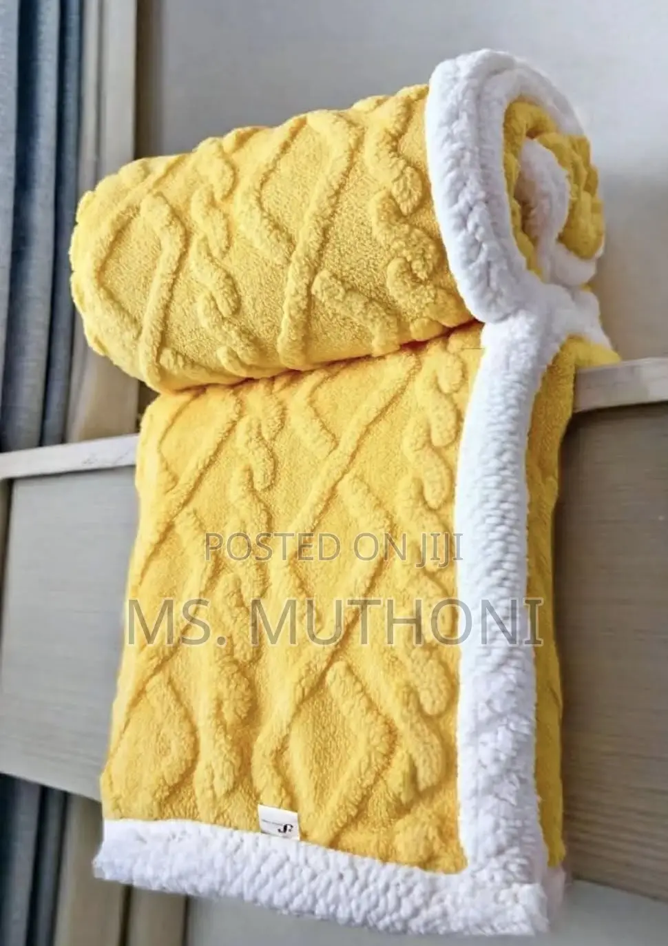Textured, Diamond-Patterned Cable Knit Design Throw Blankets