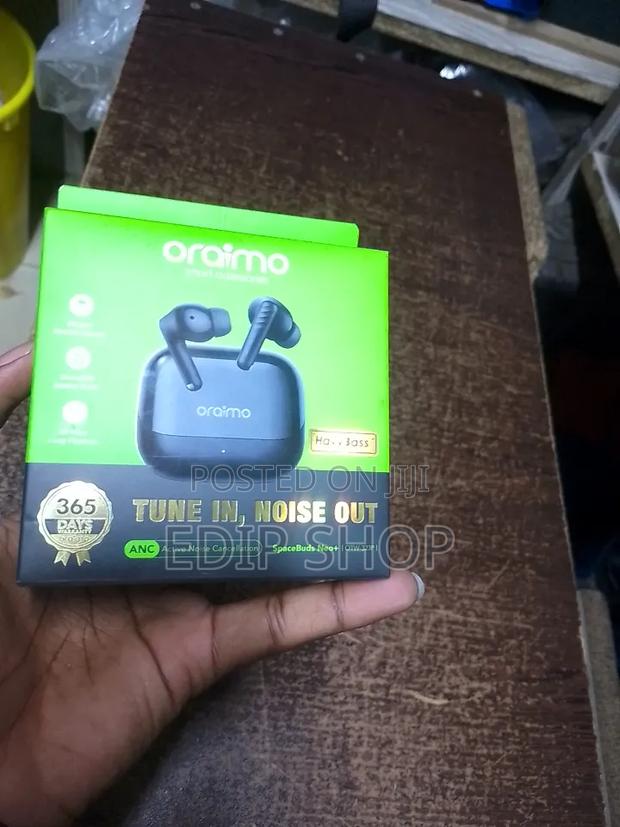 Noise Out Oraimo Earbuds - main view