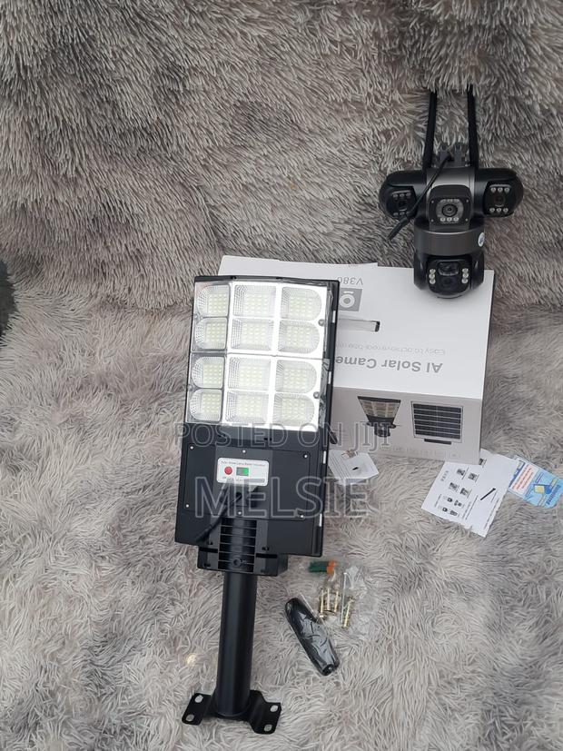 Outdoor 4g Solar PTZ CCTV Camera With 3 Lenses