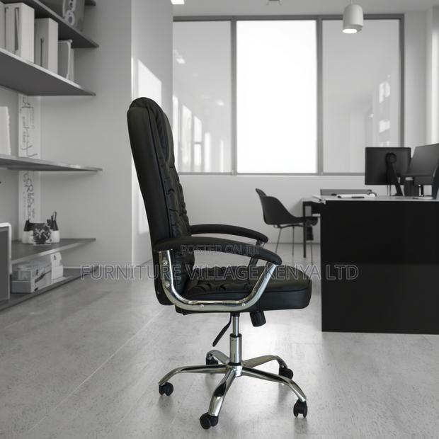 Leather Executive Office Seat. - thumbnail 3