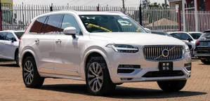 Volvo XC90 T5 Momentum 7 Passenger FWD 2020 White