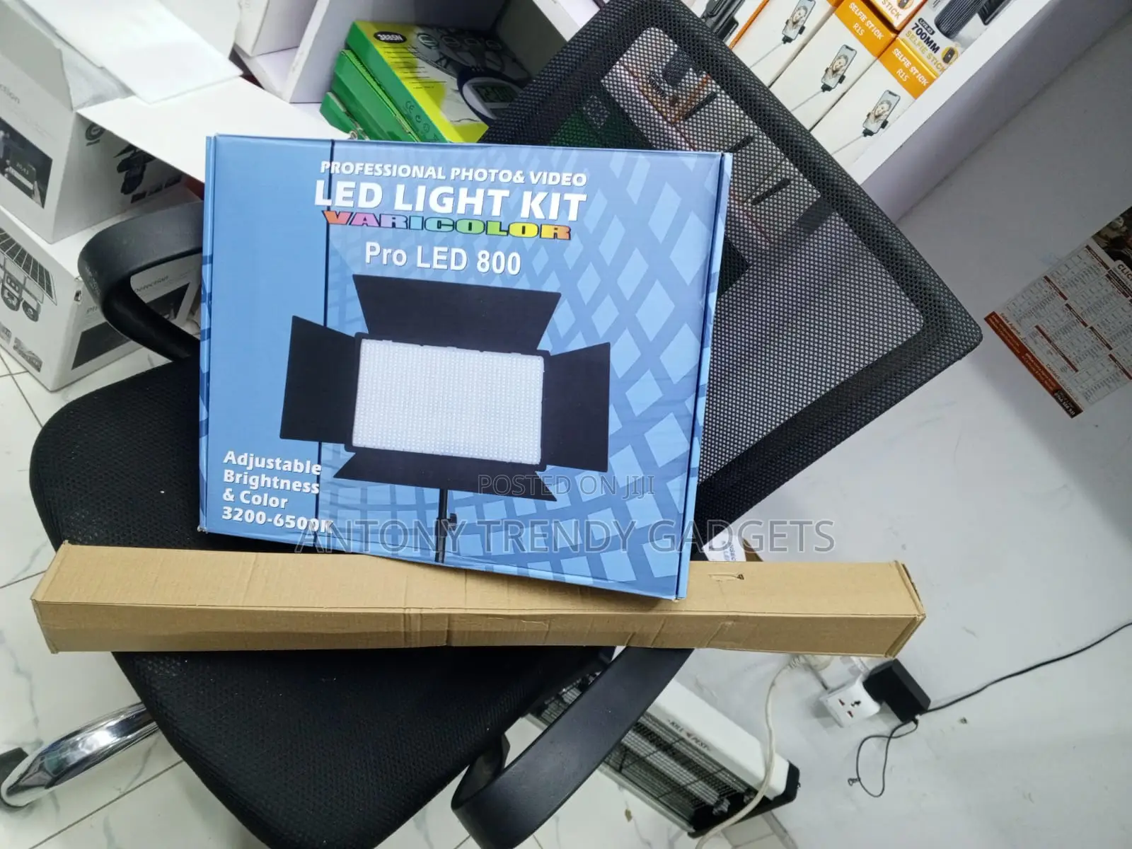 Varicolor Pro Led 800 Photography Light With 2.1m Stand