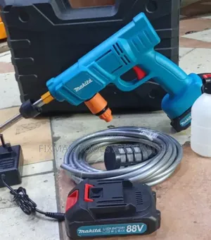 New Makita Cordless High Pressure Washer 2 Batteries 88v Charger