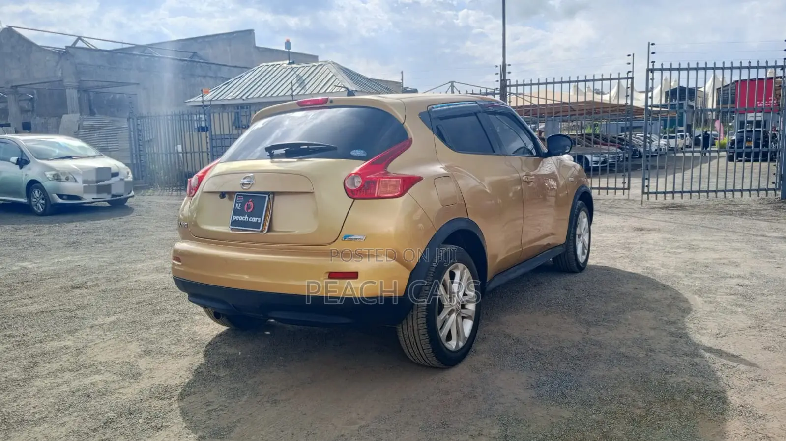 Nissan Juke S 2012 Gold