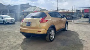 Nissan Juke S 2012 Gold