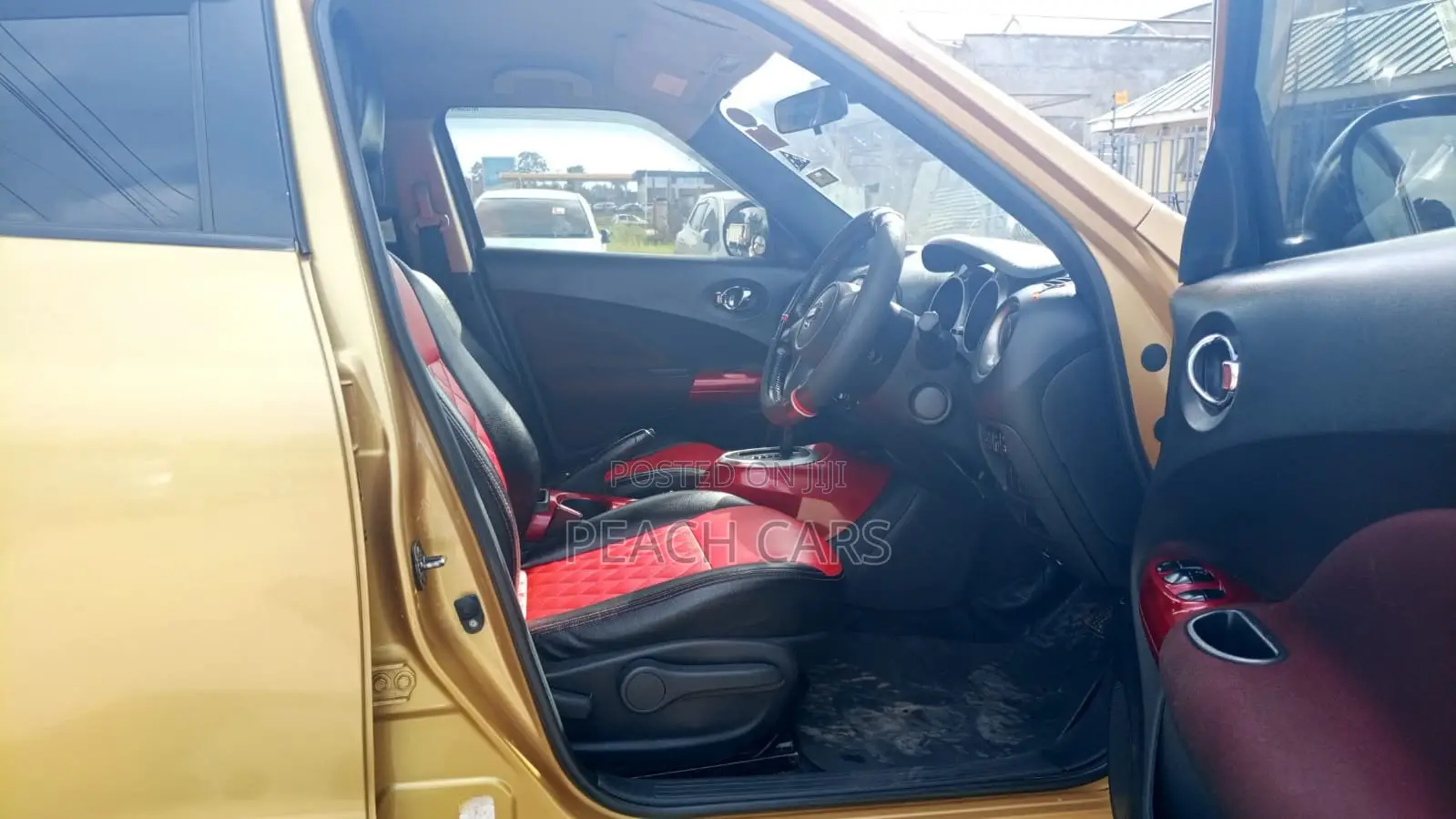 Nissan Juke S 2012 Gold