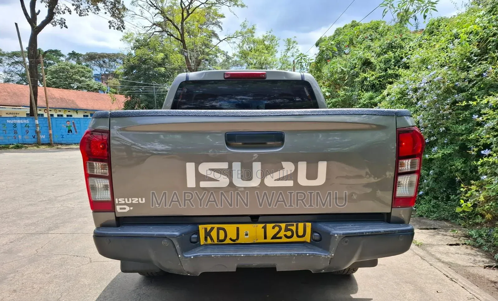 Isuzu D-MAX 2021 Gray