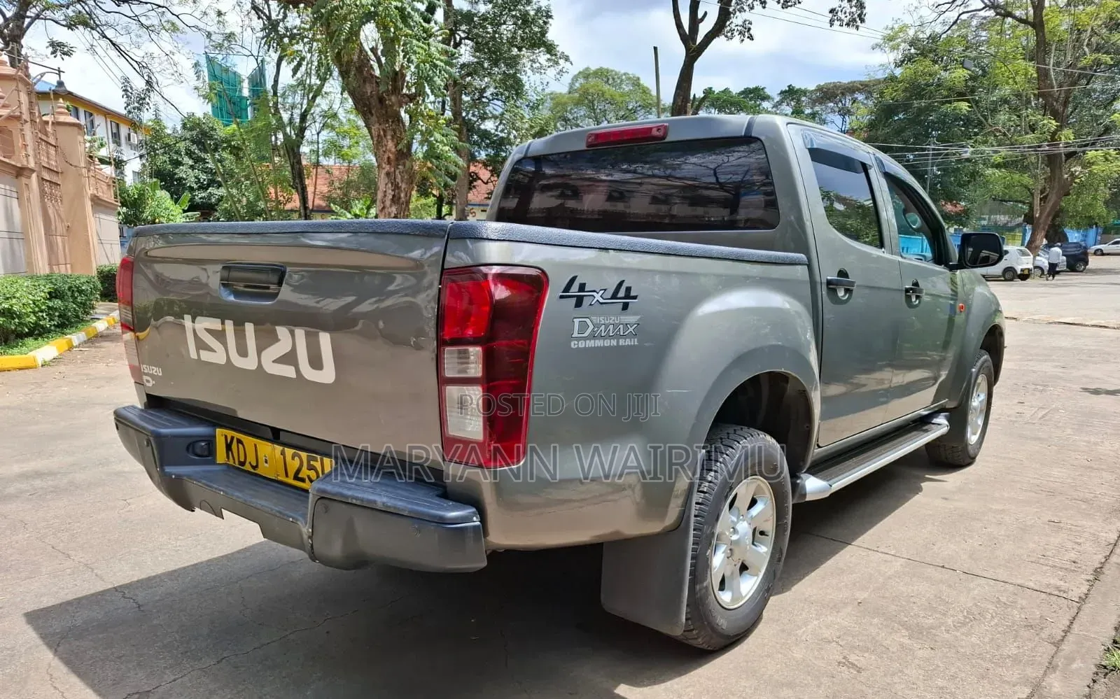Isuzu D-MAX 2021 Gray