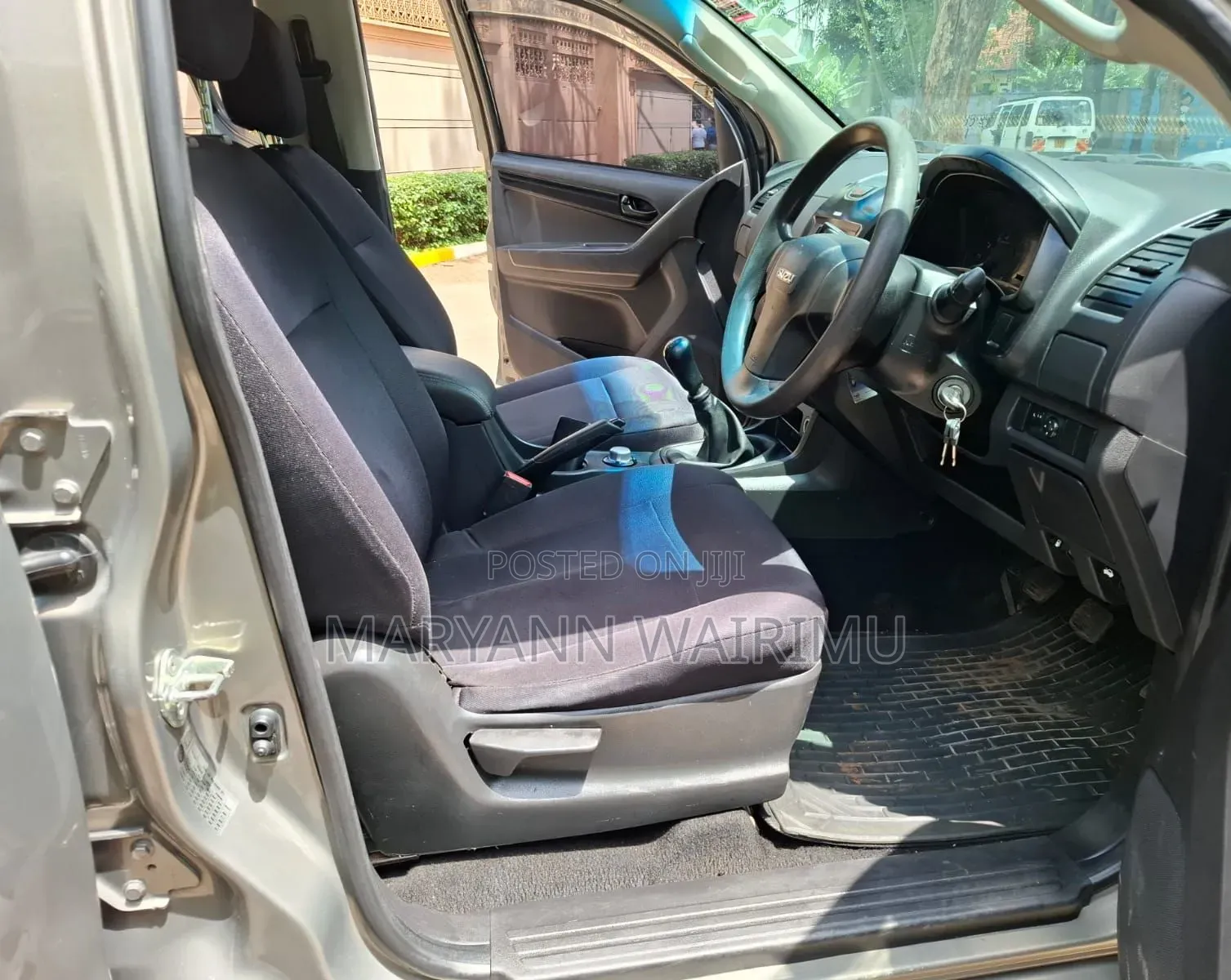 Isuzu D-MAX 2021 Gray