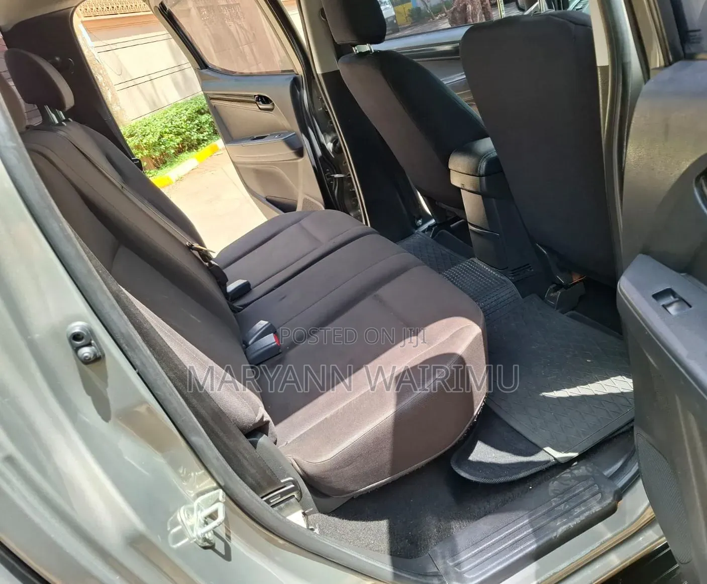 Isuzu D-MAX 2021 Gray