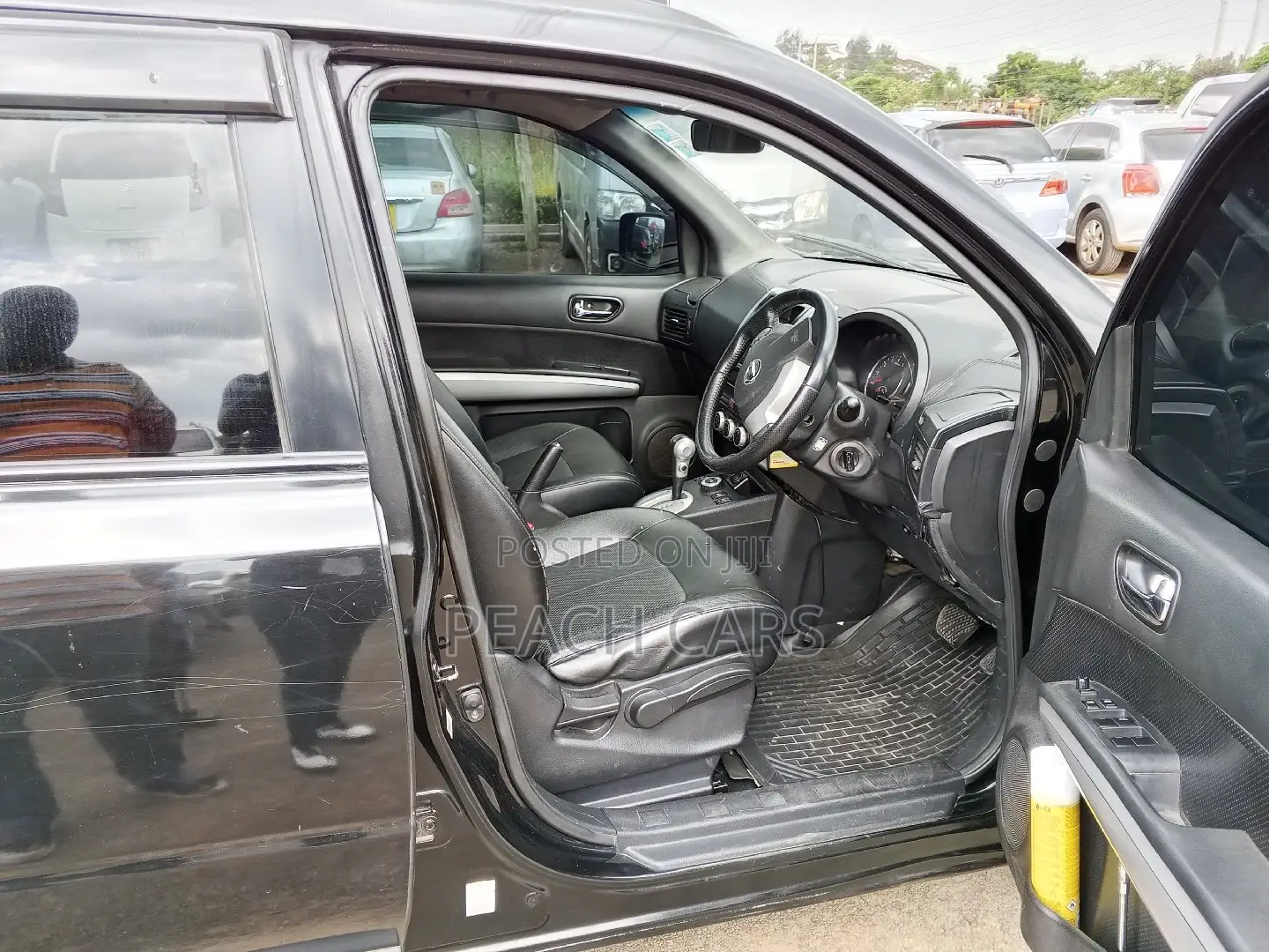 Nissan X-Trail 2012 Black